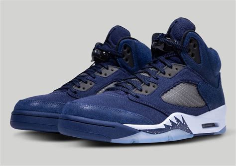 History of Navy Blue 5s