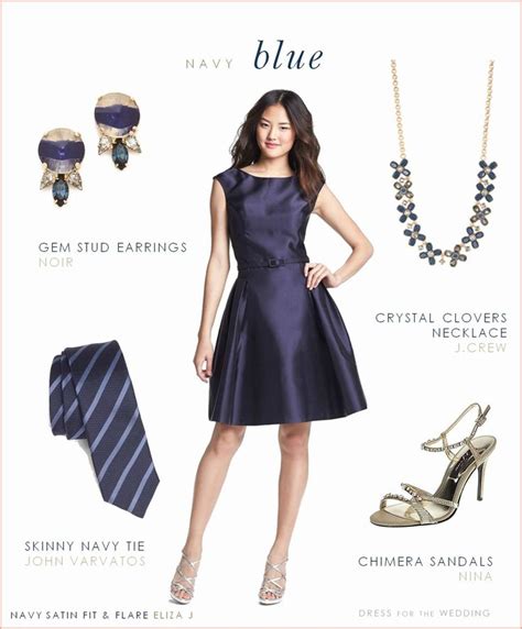 How to Accessorize Navy Colored Bridesmaid Dresses