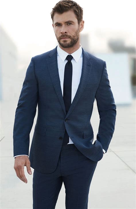 How to Wear Navy Blue Suit