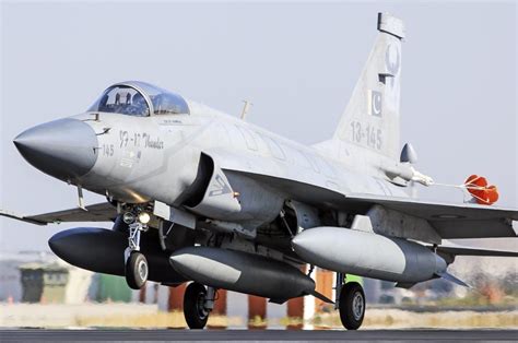 JF-17 Thunder in Flight