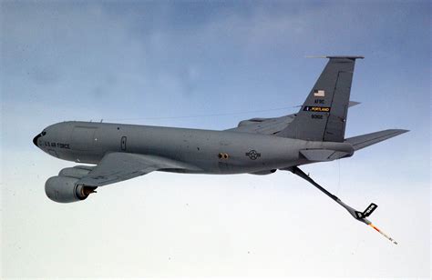 KC-135 Stratotanker refueling an F-16