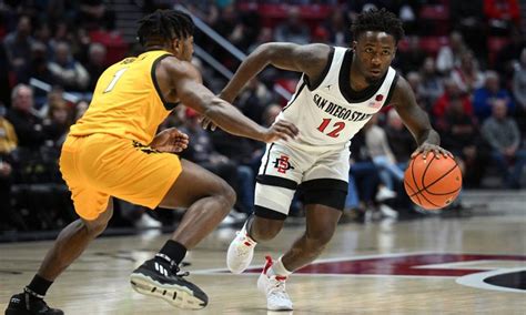 Kennesaw State Owls vs Liberty Flames football matchup