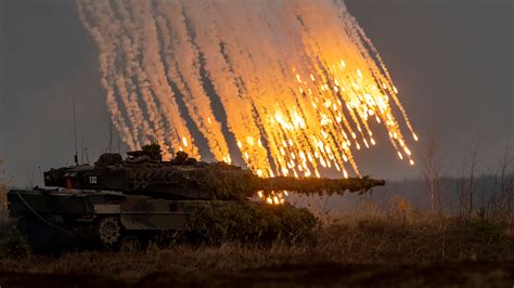 Leopard 2 Tank Firing