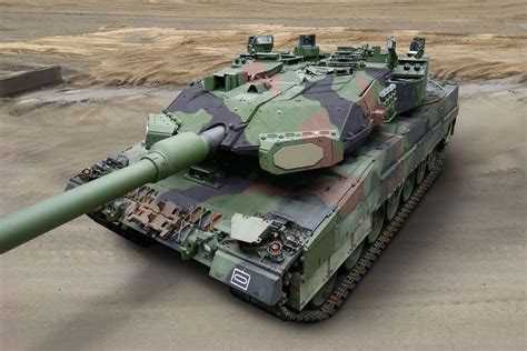 Leopard 2 turret close-up