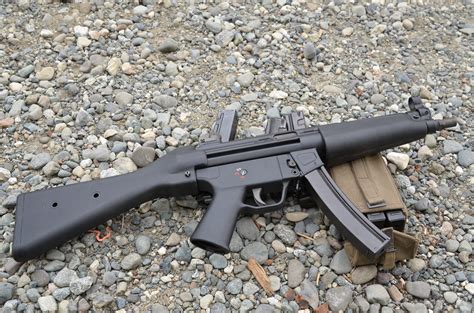 Heckler & Koch MP5 Submachine Gun