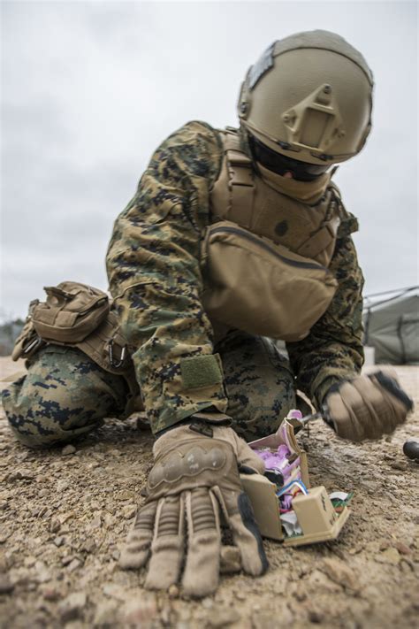 US Marine Corps EOD Technician