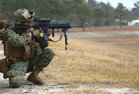 Marine Corps M27 IAR Tactical Deployment