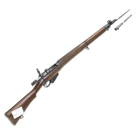 A Lee-Enfield in a museum