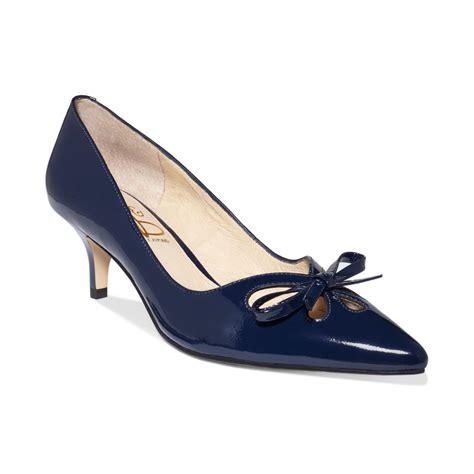 Description of Navy Blue Kitten Heels