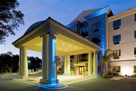 Exterior of Navy Lodge Pensacola