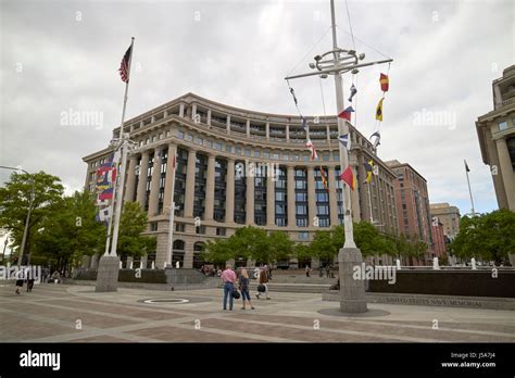 Navy Memorial DC Image 6