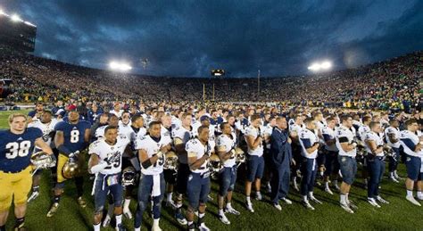 Navy vs Notre Dame History