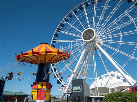 Navy Pier Wheel romantic ride