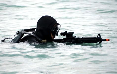 Navy SEAL Dive Training Image 3