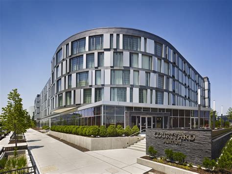 Navy Yard Courtyard Community