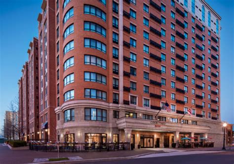 Navy Yard Courtyard Marriott Dc Hotel Pool