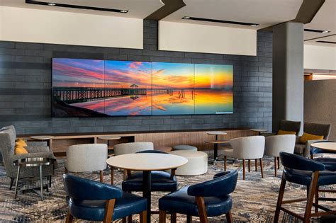 Navy Yard Marriott Dining