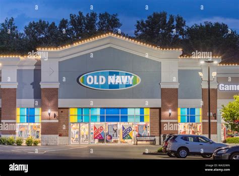 Old Navy Store Exterior