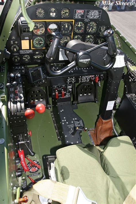 P-38 Lightning cockpit