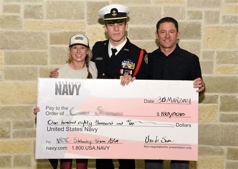 ROTC Scholarships Image