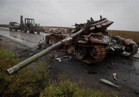 Russian Tanks Destroyed in Ukraine