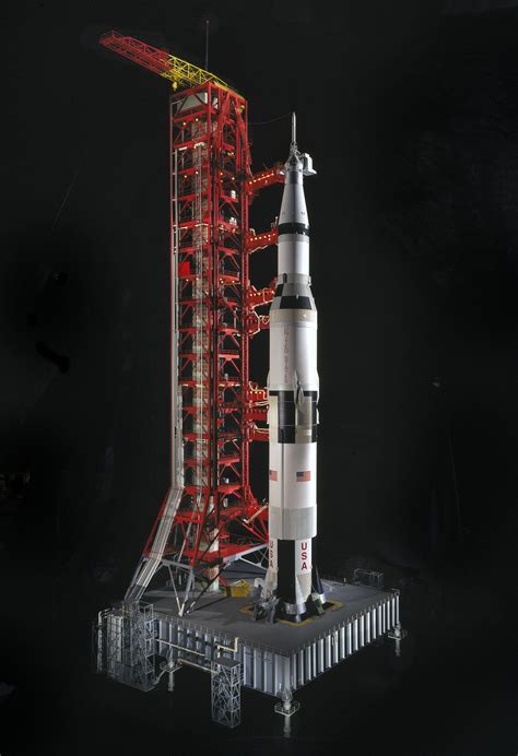 Saturn V Model Rocket Image 1