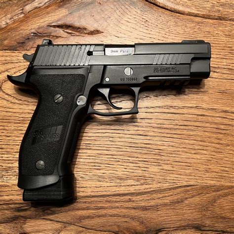 Sig Sauer P226 in combat