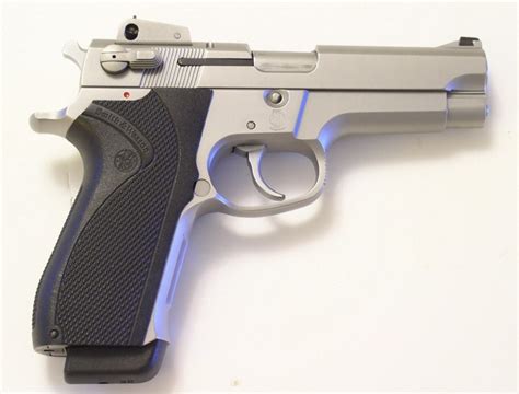 Smith & Wesson 5906 Left Side View