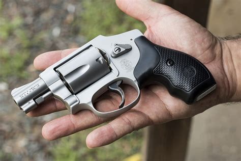 Smith & Wesson 642 features