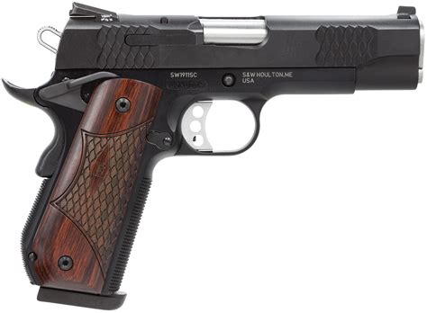 Smith & Wesson SW1911 Review