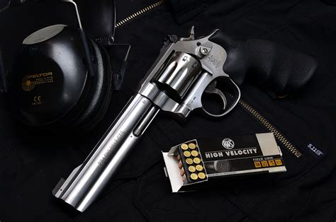 Smith & Wesson 617 Revolver