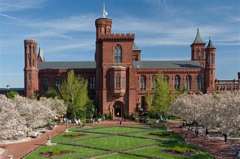 Smithsonian Museum near Hampton Inn Washington D.C. Navy Yard Hotel