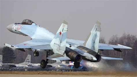 Su-35 Fighter Jet