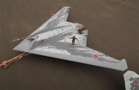 Sukhoi S-70 Okhotnik-B Operational Features