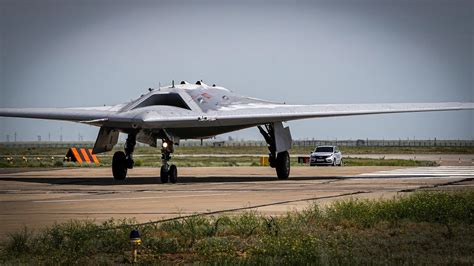 Sukhoi S-70 Okhotnik-B Strike Features