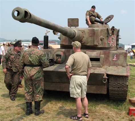 The crew of a Tiger tank