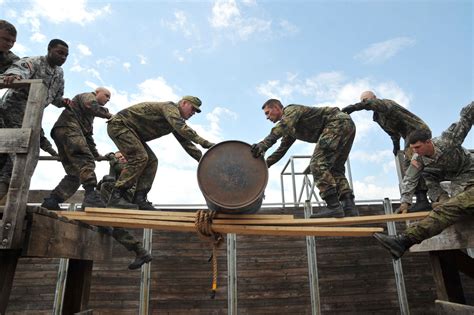 US Army Infantry Officer teamwork