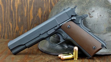 US Army soldiers with M1911 pistols