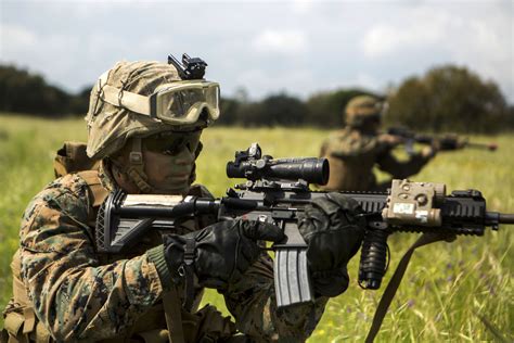 US Marine Corps Rifle Training