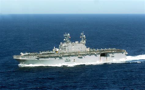 US Navy Amphibious Ship