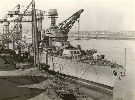 USS California (BB-44) under construction