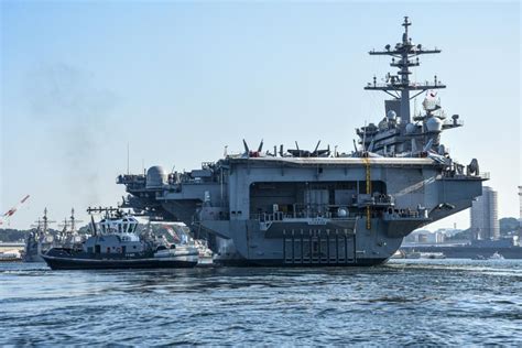 USS Carl Vinson Arrival