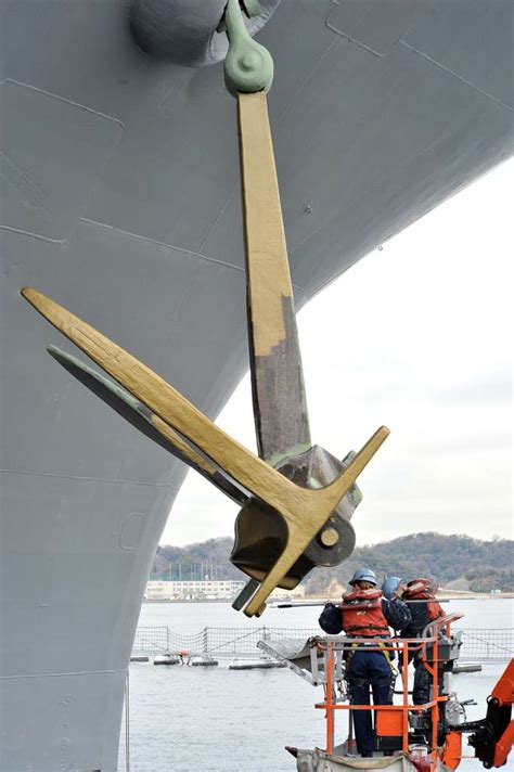 USS George Washington dropping anchor