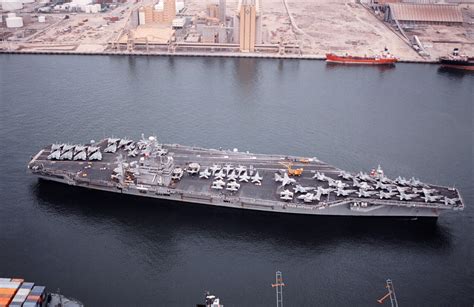 USS George Washington CVN-73 at port