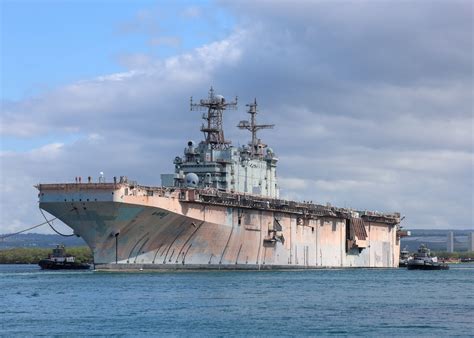 USS Tarawa Sinking Gallery Image 3