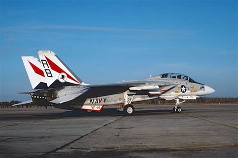 VF-14 Tophatters squadron insignia