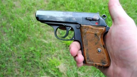 Shooting the Walther PPK/S