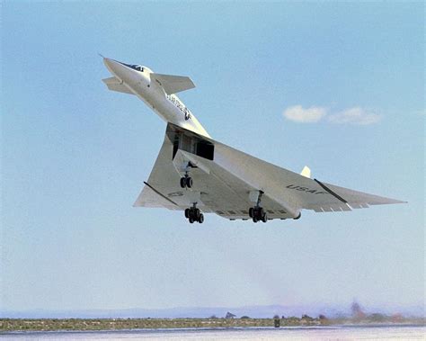 Xb-70 Valkyrie Supersonic Flight