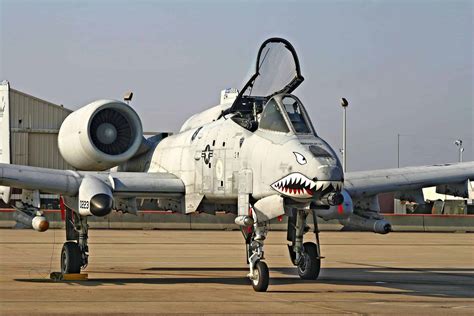 A-10 Warthog landing