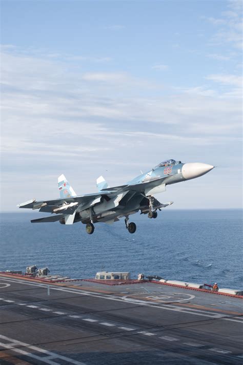 Admiral Kuznetsov Sukhoi Su-33